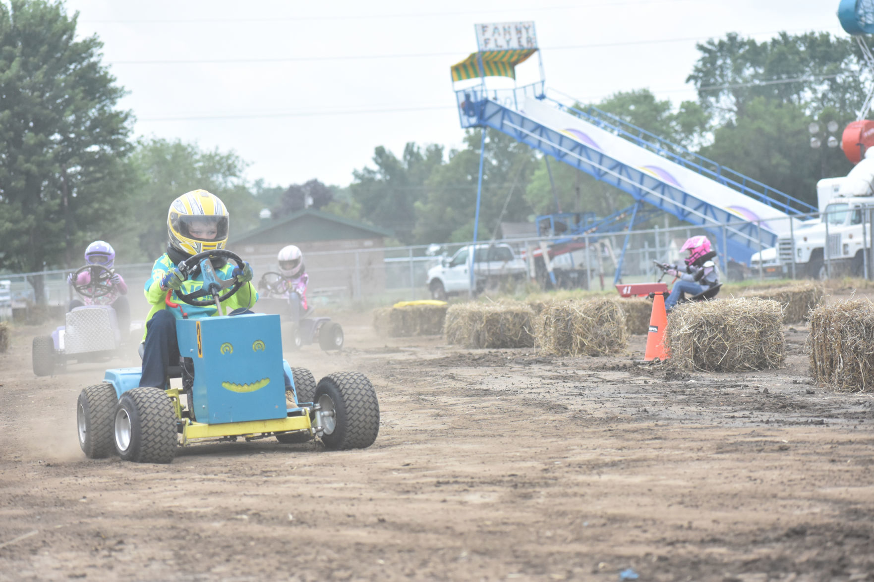 Lawnmower racing 6